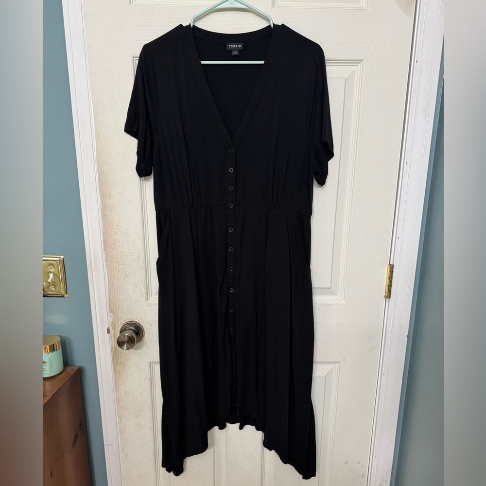 Torrid sz 1 (14-16) Short Sleeve Button Front Dress w/POCKETS & handkerchief hem